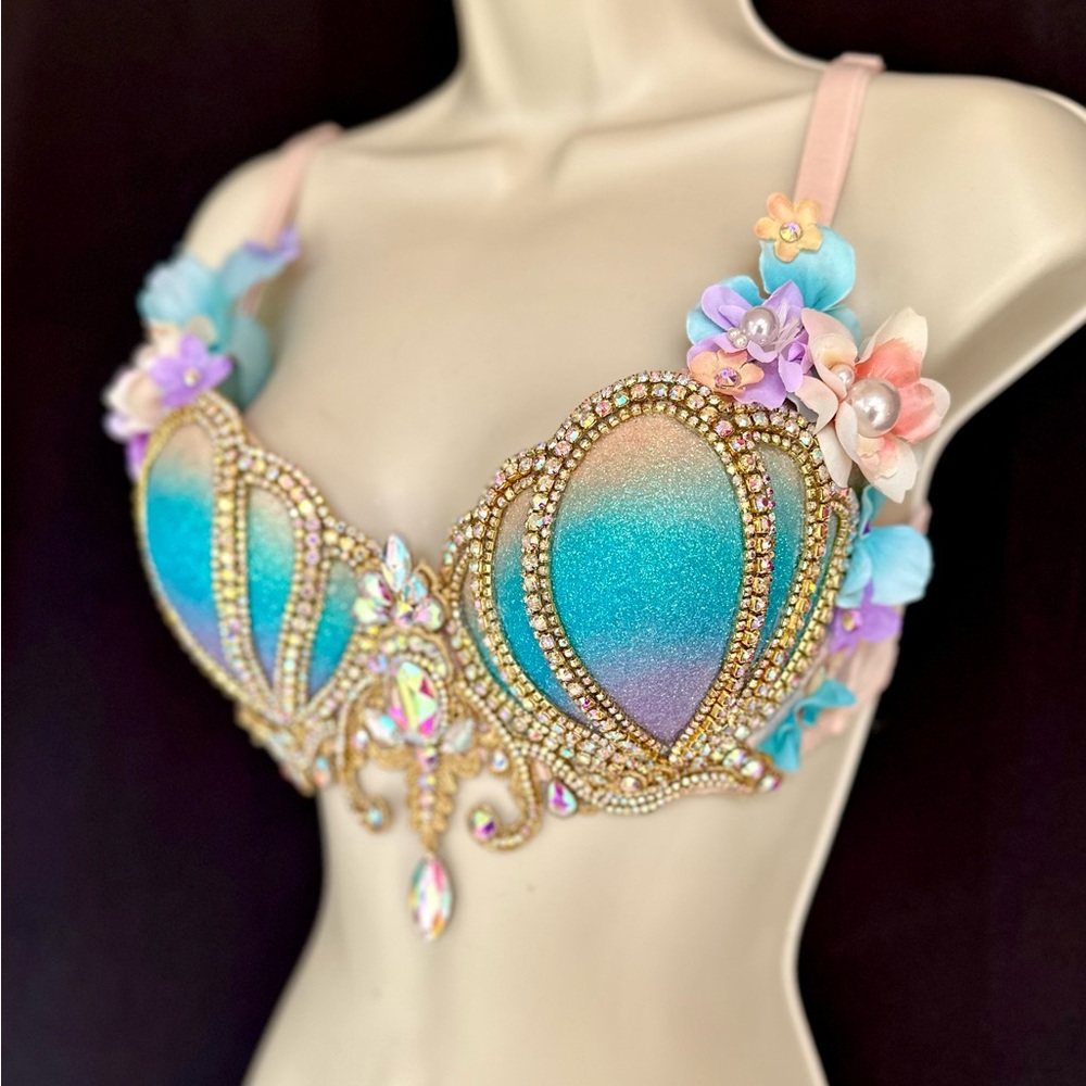 36B/34C ready to ship. Lavender, sky blue, blush mermaid top. - Picture 6 of 7